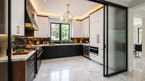 Kitchen built by the Almashhad Sky team